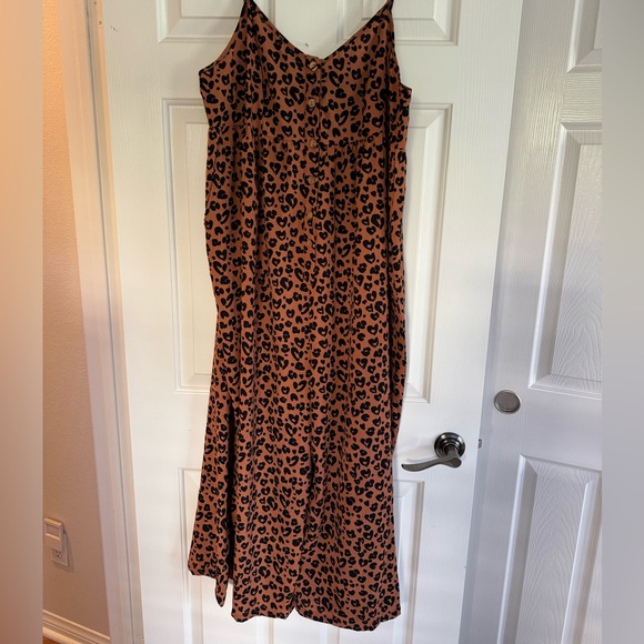 Leopard Print Romper - Picture 1 of 4